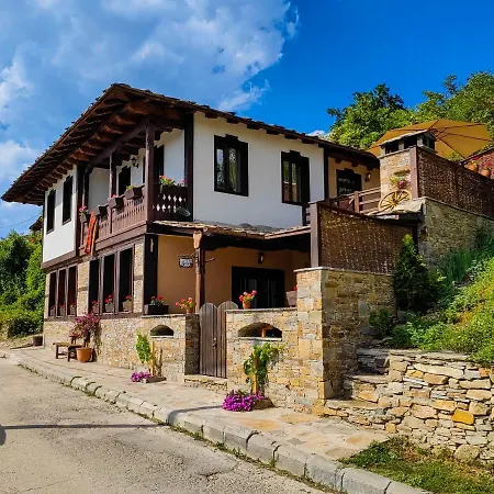 Rimovata Kashta Guest House Leshten Exterior foto