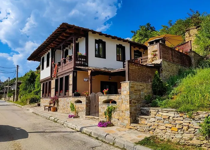 Rimovata Kashta Guest House