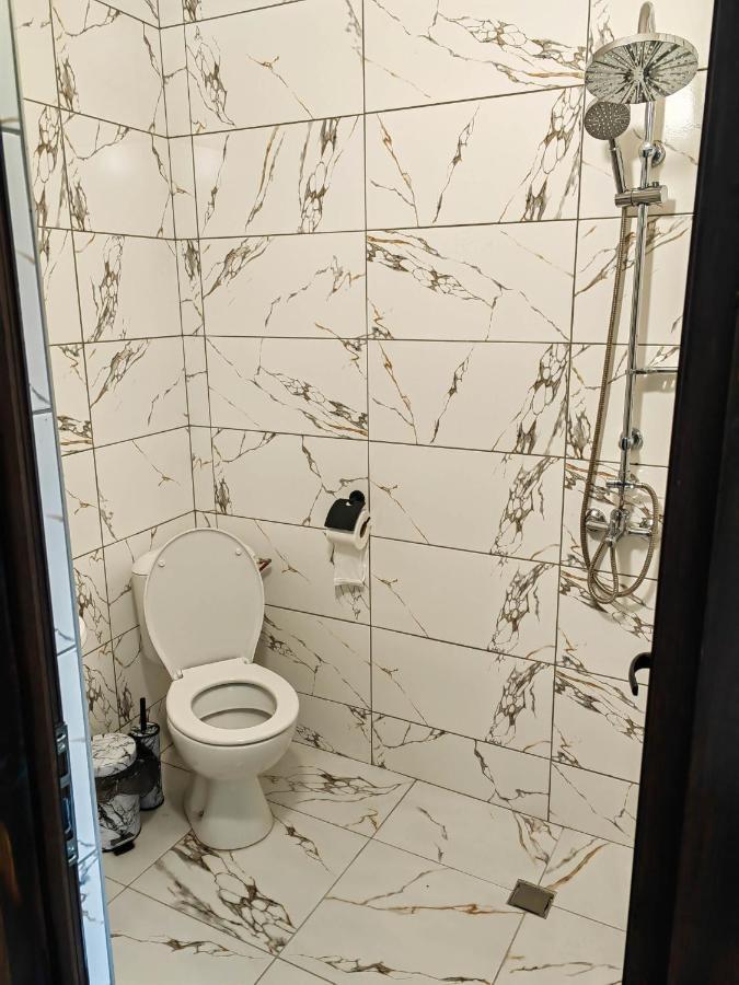 Rimovata Kashta * Leshten